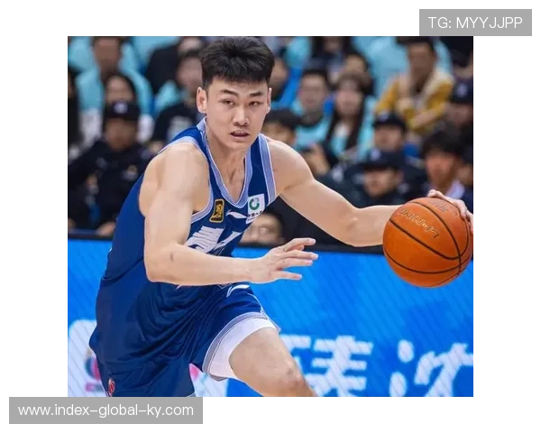 王睿泽11.3分展均衡实力 青岛侧翼在多核体系中找准定位