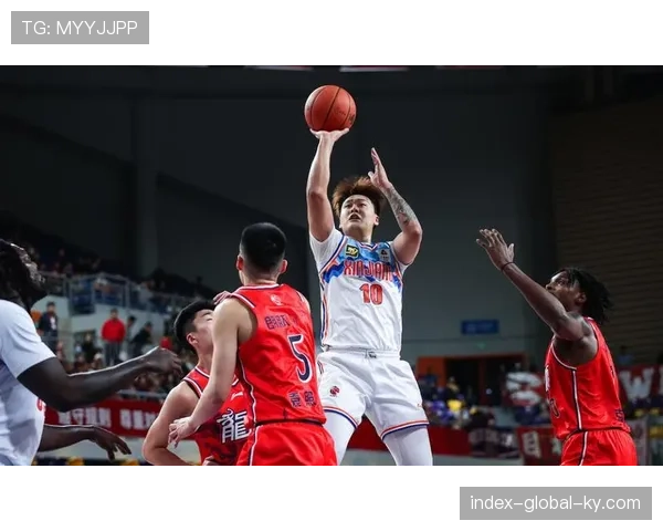 新疆赵睿复出提升挡拆效率 持球挡拆每回合得1.07分